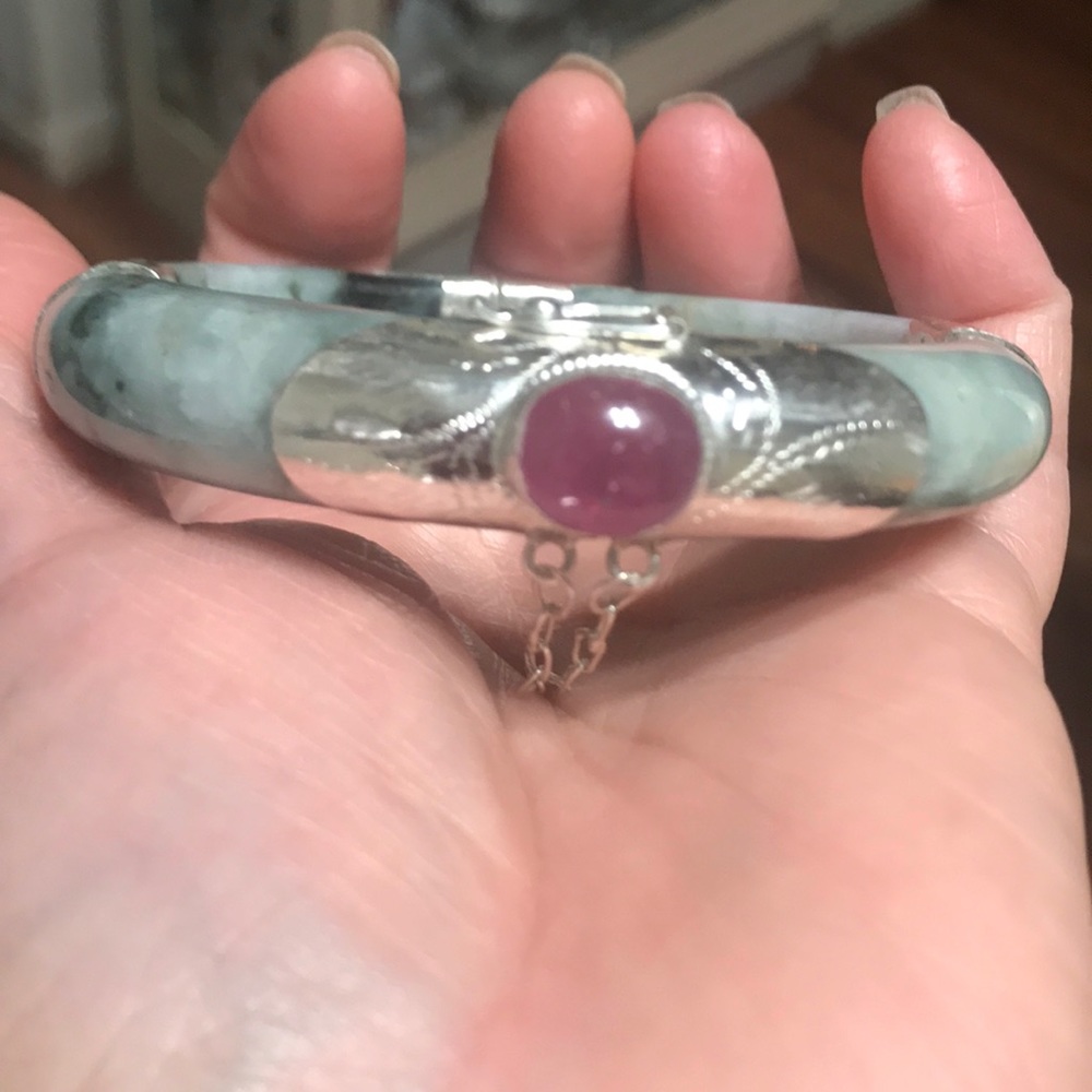 Jade Bracelet With Ruby - image 8